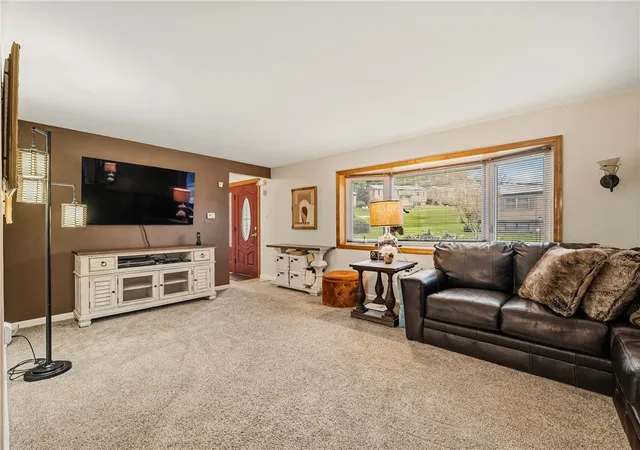 Photo 2 of Single family home for sale at 7 Cameron Dr, Penn Hills, PA 15235 | MLS# 1776007 | Listing updated on 2026-10-21