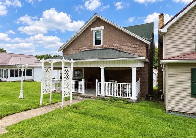 Photo 3 of Single family home for sale at 108 Clay Ave, Pine Twp, PA 16259 | MLS# 1776013 | Listing updated on 2026-10-12