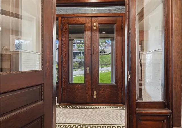 Photo 2 of Single family home for sale at 304 Lafayette Ave, Fineview, PA 15214 | MLS# 1775716 | Listing updated on 2026-10-19