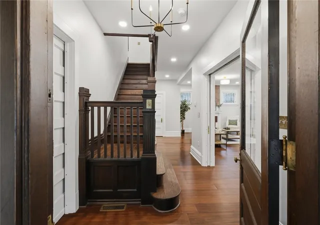 Photo 3 of Single family home for sale at 304 Lafayette Ave, Fineview, PA 15214 | MLS# 1775716 | Listing updated on 2026-10-19
