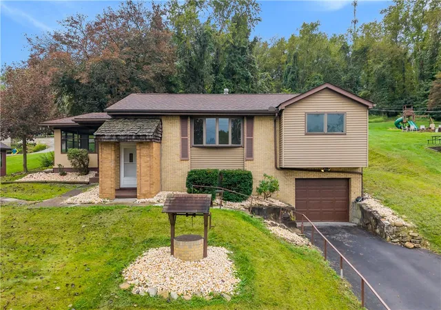 Photo 1 of Single family home for sale at 2626 Washington Blvd, Glassport, PA 15045 | MLS# 1775834 | Listing updated on 2026-10-15