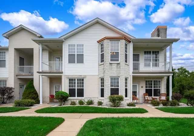 Condo for sale at 242 Adams Pointe Blvd #10, Adams Twp, PA 16046 | MLS# 1776077