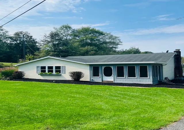 Photo 1 of Single family home for sale at 364 Valencia Rd, Forward Twp, PA 16033 | MLS# 1775904 | Listing updated on 2026-10-13