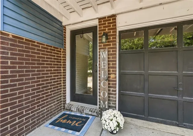 Photo 3 of Townhouse for sale at 187 Cranbrooke Dr, Findlay Twp, PA 15108 | MLS# 1775501 | Listing updated on 2026-10-18