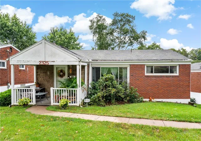 Single family home for sale at 2325 Crestview Rd, Banksville/Westwood, PA 15216 | MLS# 1776090