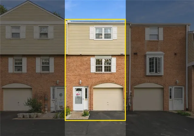 Photo 2 of Townhouse for sale at 37 Oxford Ct, Mc Candless, PA 15237 | MLS# 1776116 | Listing updated on 2026-10-21