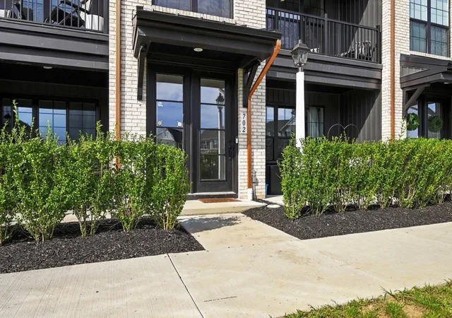 Photo 2 of Townhouse for sale at 702 Nina Way, Cranberry Twp, PA 16066 | MLS# 1776137 | Listing updated on 2026-10-21