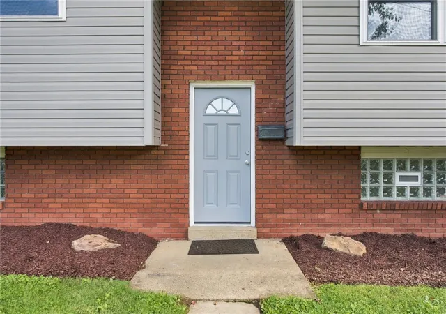 Photo 2 of Single family home for sale at 3265 Dorothy St, Lower Burrell, PA 15068 | MLS# 1776147 | Listing updated on 2026-10-21