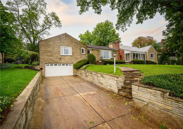 Photo 3 of Single family home for sale at 428 Bower Hl Rd, Mt Lebanon, PA 15228 | MLS# 1775802 | Listing updated on 2026-10-18