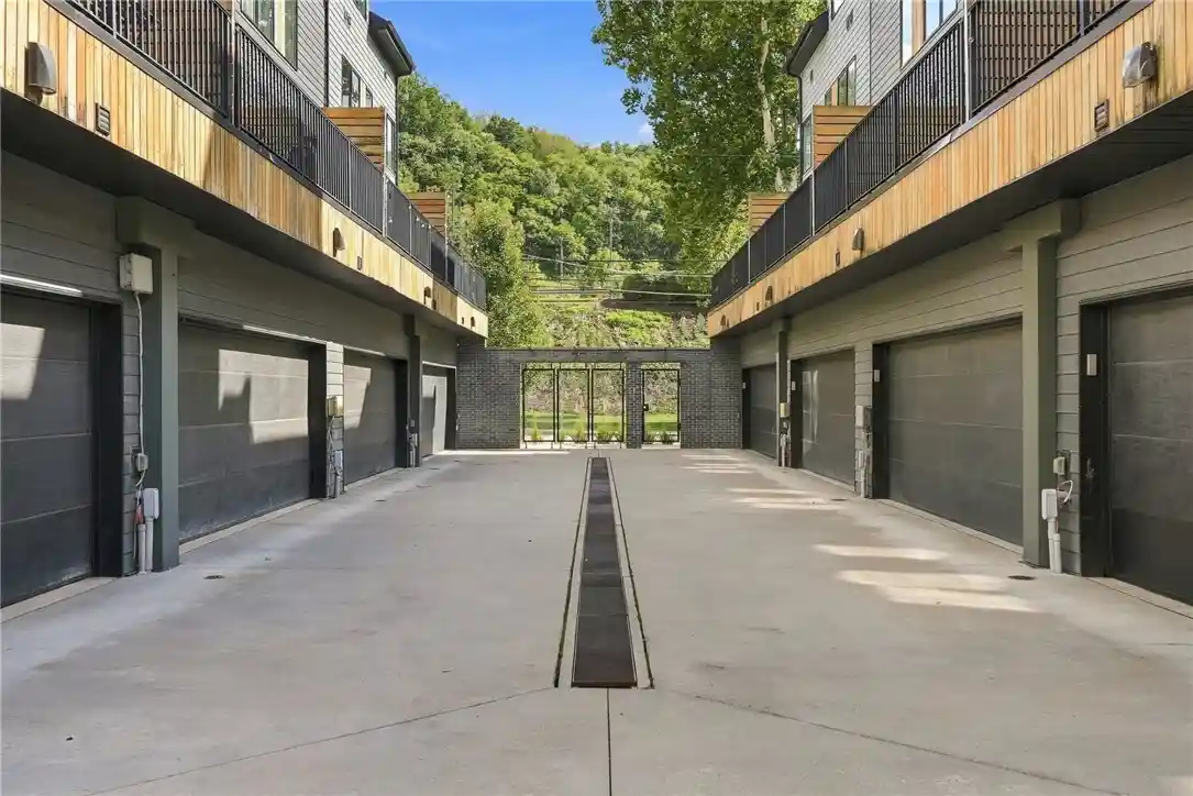Listing Photo 44 - Condo for sale in 168 56Th St located at 168 56Th St, Lawrenceville, PA 15201 - Unit 168 56th Street