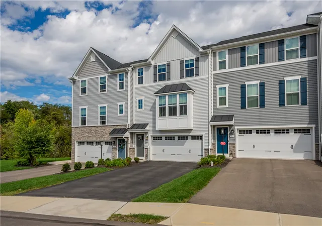 Townhouse for sale at 120 Crown St, Kennedy Twp, PA 15136 | MLS# 1775952