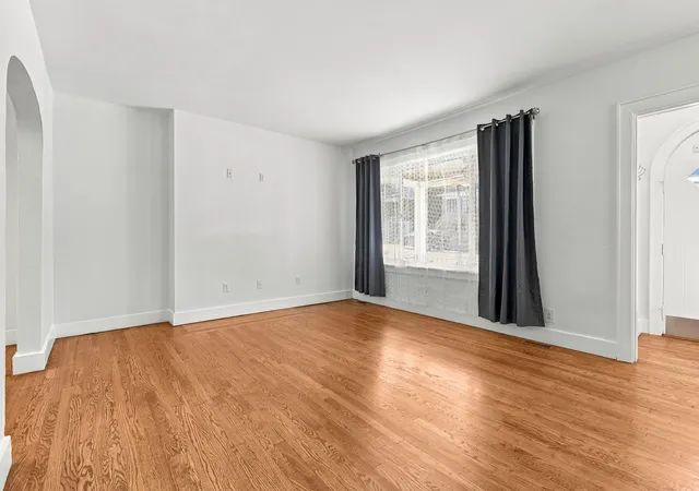 Photo 3 of Single family home for sale at 6533 Rosemoor St, Squirrel Hill, PA 15217 | MLS# 1776231 | Listing updated on 2026-10-16