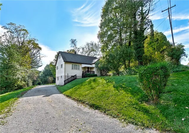 Photo 1 of Single family home for sale at 350 Bonniebrook Rd, Summit Twp, PA 16002 | MLS# 1776310 | Listing updated on 2026-10-15