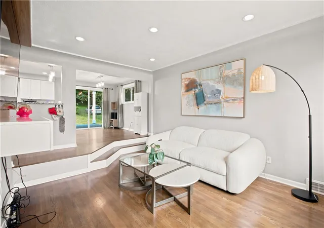 Photo 3 of Single family home for sale at 1233 Mckinley Dr, Jefferson Hills, PA 15025 | MLS# 1776467 | Listing updated on 2026-10-18