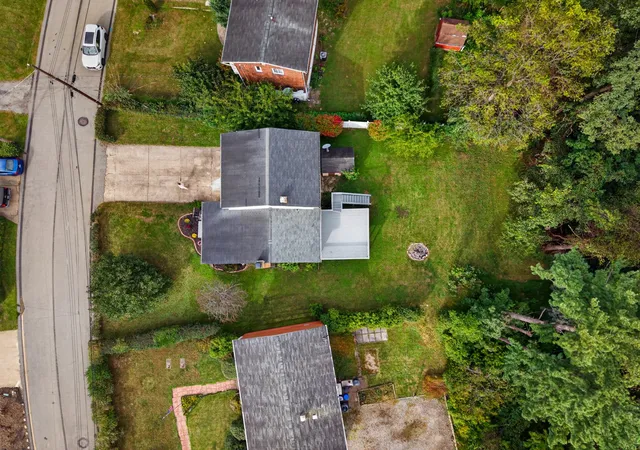 Photo 2 of Single family home for sale at 563 Sunnyfield Dr, Monroeville, PA 15146 | MLS# 1776473 | Listing updated on 2026-10-16