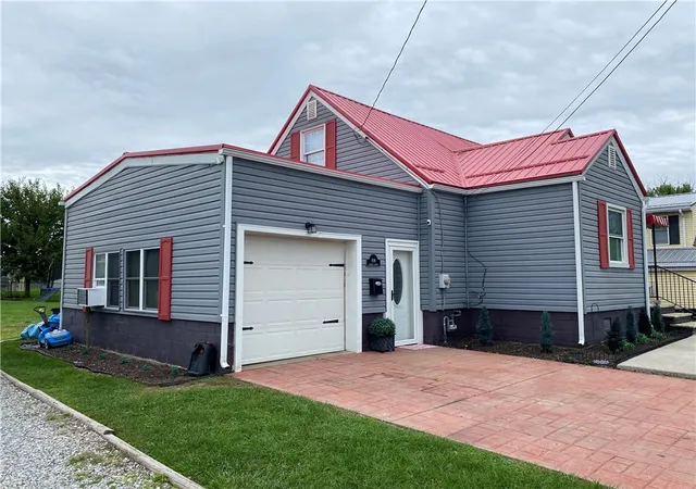 Photo 2 of Single family home for sale at 109 Roberts St, Rostraver, PA 15012 | MLS# 1776492 | Listing updated on 2026-10-21