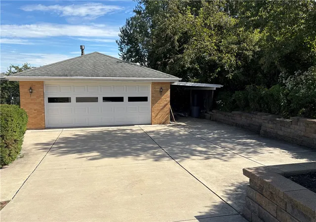 Photo 2 of Single family home for sale at 230 Mccartney Dr, Moon/crescent Twp, PA 15108 | MLS# 1776496 | Listing updated on 2026-10-19