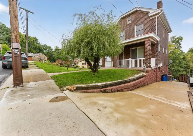 Photo 2 of Single family home for sale at 52 Queenston St, Overbrook, PA 15210 | MLS# 1776242 | Listing updated on 2026-10-14