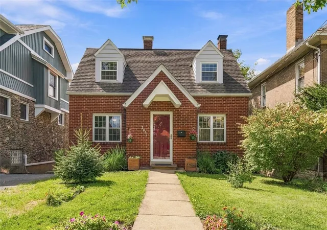 Single family home for sale at 284 Jonquil Pl, Mt Lebanon, PA 15228 | MLS# 1775735