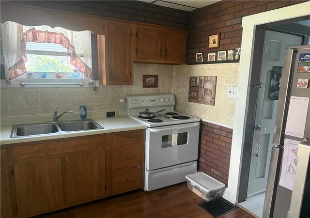 Photo 2 of Single family home for sale at 1339 Burrell Ave, New Kensington, PA 15068 | MLS# 1775505 | Listing updated on 2026-10-12