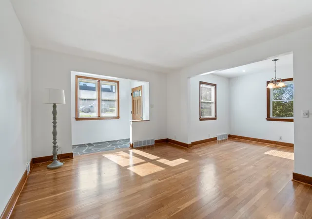 Photo 4 of Single family home for sale at 339 Center Rd, Monroeville, PA 15146 | MLS# 1776657 | Listing updated on 2026-10-21