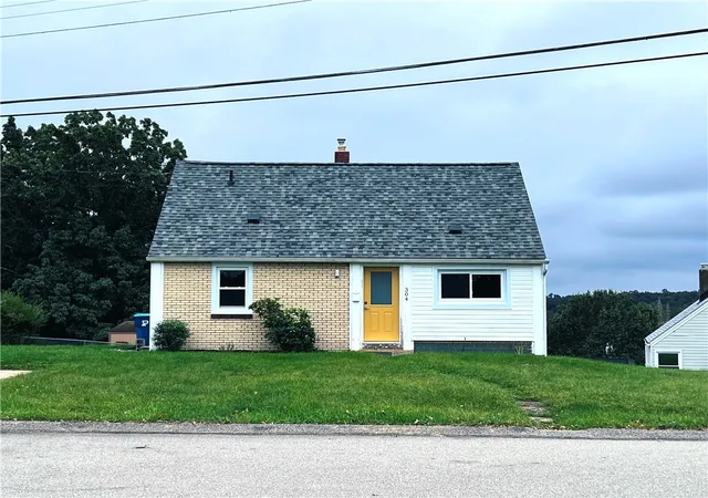 Photo 1 of Single family home for sale at 304 Auburn St, Penn Hills, PA 15235 | MLS# 1772773 | Listing updated on 2026-10-17