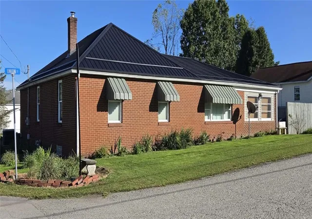 Photo 1 of Single family home for sale at 300 Craft Moore Rd, Brownsville, PA 15417 | MLS# 1776110 | Listing updated on 2026-10-20