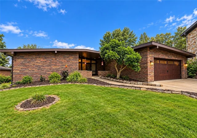 Photo 1 of Sale Pending at 500 Herbst Manor Rd, Kennedy Twp, PA 15108 | MLS# 1776814 | Listing updated on 2026-10-14