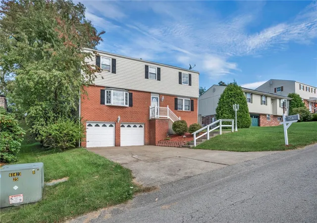 Photo 2 of Single family home for sale at 247 Darlan Hl Dr, Plum Boro, PA 15239 | MLS# 1776894 | Listing updated on 2026-10-16