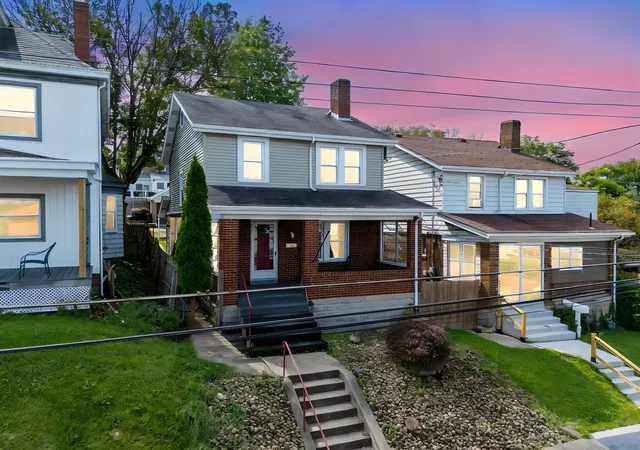 Single family home for sale at 806 Gallion Ave, Brookline, PA 15226 | MLS# 1776918