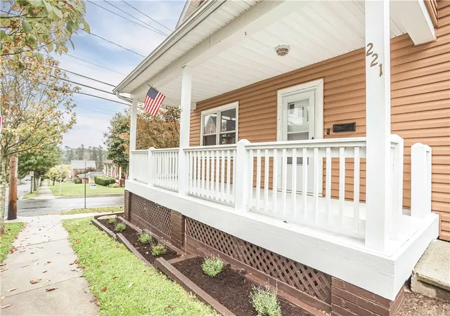 Photo 3 of Sale Pending at 221 S Julian St, Ebensburg, PA 15931 | MLS# 1776972 | Listing updated on 2026-10-20