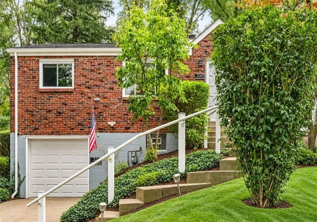 Photo 2 of Single family home for sale at 3347 Bethel Church Rd, Upper St Clair, PA 15241 | MLS# 1776920 | Listing updated on 2026-10-17