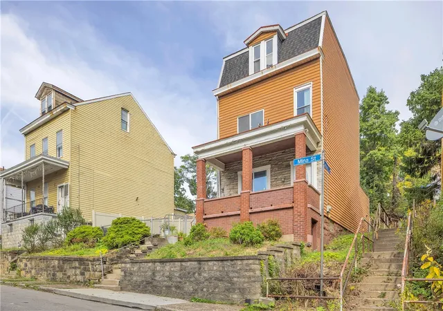 Photo 2 of Single family home for sale at 912 Mina St, Spring Hill, PA 15212 | MLS# 1777154 | Listing updated on 2026-10-15