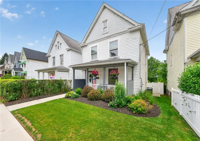 Photo 2 of Single family home for sale at 122 Wallula Ave, City Of But Se, PA 16001 | MLS# 1777183 | Listing updated on 2026-10-18