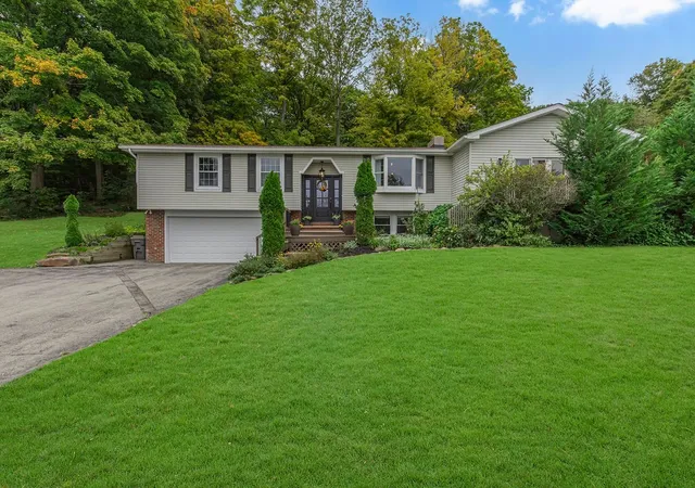 Photo 1 of Single family home for sale at 4173 River Rd, North Sewickley Twp, PA 15010 | MLS# 1776833 | Listing updated on 2026-10-20