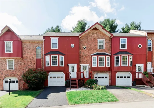 Photo 3 of Townhouse for sale at 2002 Timber Trl, North Fayette, PA 15126 | MLS# 1777090 | Listing updated on 2026-10-13