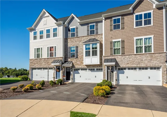 Photo 2 of Townhouse for sale at 165 Cole Dr, Robinson Twp, PA 15136 | MLS# 1776940 | Listing updated on 2026-10-19