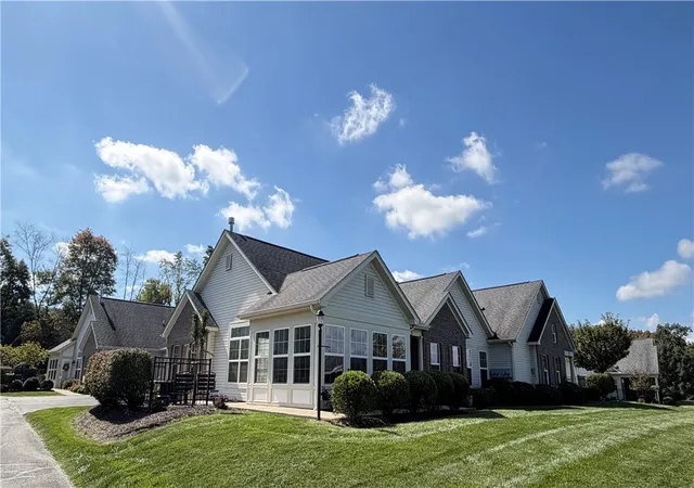 Photo 3 of Condo for sale at 2031 Sonoma Valley Dr, Connoquenessing Twp, PA 16053 | MLS# 1777162 | Listing updated on 2026-10-13