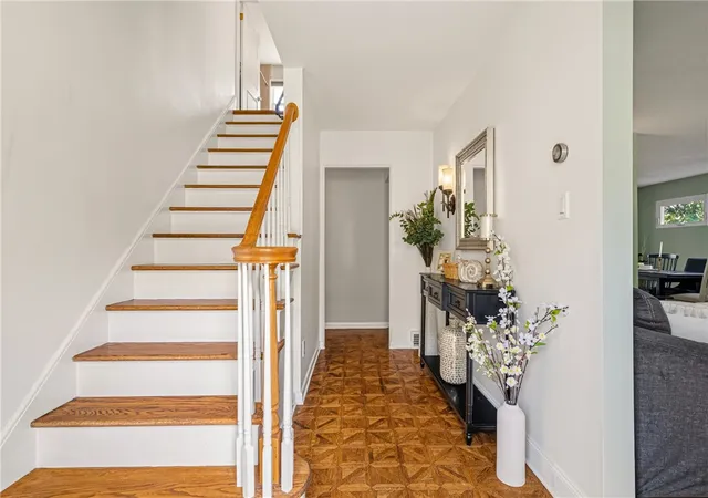 Photo 2 of Single family home for sale at 19 Sigrid Dr, Carnegie, PA 15106 | MLS# 1777487 | Listing updated on 2026-10-18