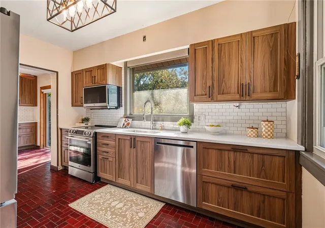 Photo 3 of Single family home for sale at 218 Elmore Rd, Forest Hills Boro, PA 15221 | MLS# 1777007 | Listing updated on 2026-10-13