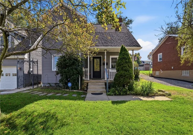Photo 3 of Single family home for sale at 772 Campbell Ave, New Kensington, PA 15068 | MLS# 1776902 | Listing updated on 2026-10-17
