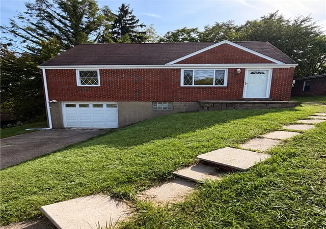 Photo 1 of Single family home for sale at 2542 Mohawk St, White Oak, PA 15131 | MLS# 1777500 | Listing updated on 2026-10-13