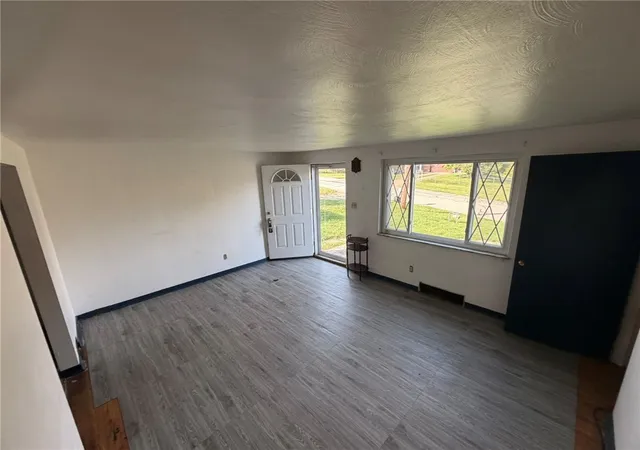 Photo 2 of Single family home for sale at 2542 Mohawk St, White Oak, PA 15131 | MLS# 1777500 | Listing updated on 2026-10-13