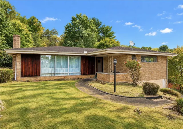 Photo 1 of Single family home for sale at 119 Green Vista Dr, Ohio Twp, PA 15237 | MLS# 1777548 | Listing updated on 2026-10-21