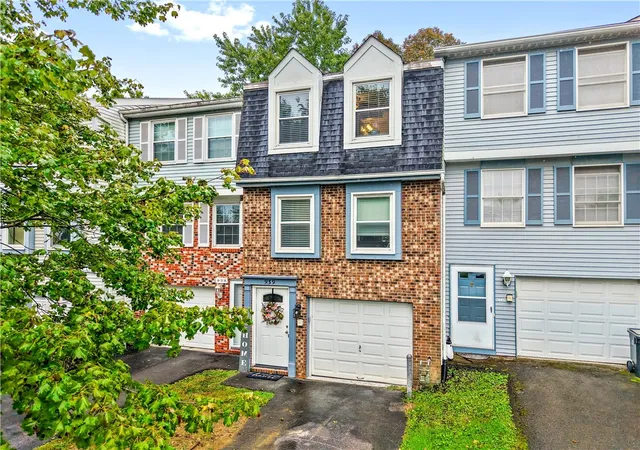 Photo 1 of Townhouse for sale at 939 Lynwood Ct, Cranberry Twp, PA 16066 | MLS# 1777592 | Listing updated on 2026-10-14