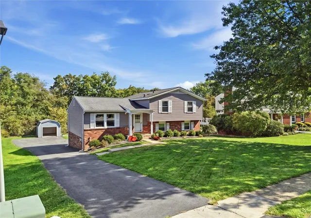 Photo 2 of Single family home for sale at 110 Glengarry Dr, Moon/crescent Twp, PA 15108 | MLS# 1777670 | Listing updated on 2026-10-20
