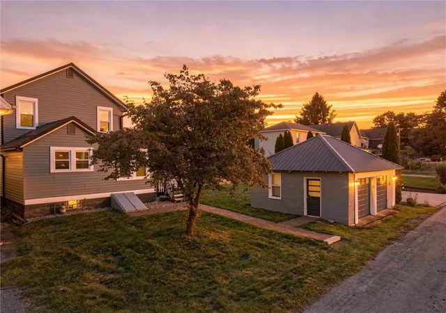 Photo 2 of Single family home for sale at 4150 Arnold Ave, Lower Burrell, PA 15068 | MLS# 1777691 | Listing updated on 2026-10-18