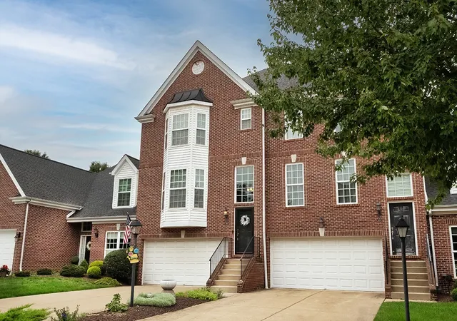Townhouse for sale at 575 E Vanderbilt, Adams Twp, PA 16046 | MLS# 1777603