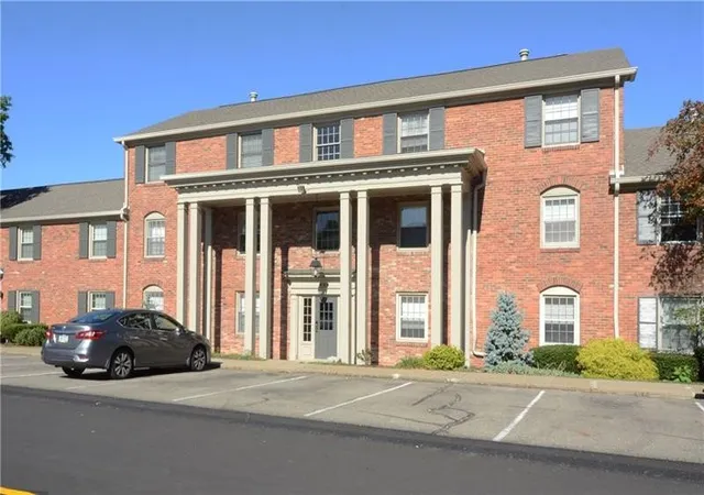 Photo 1 of Condo for sale at 646 Robinwood Dr #F, Scott Twp, PA 15216 | MLS# 1777584 | Listing updated on 2026-10-16