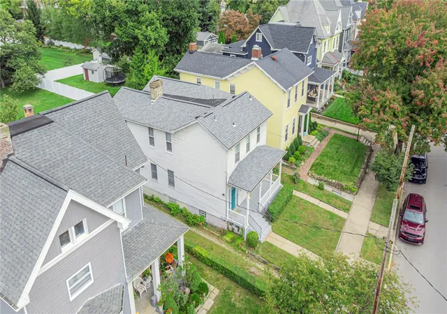 Photo 3 of Multi family home for sale at 301 303 Chestnut St, Sewickley, PA 15143 | MLS# 1777657 | Listing updated on 2026-10-17